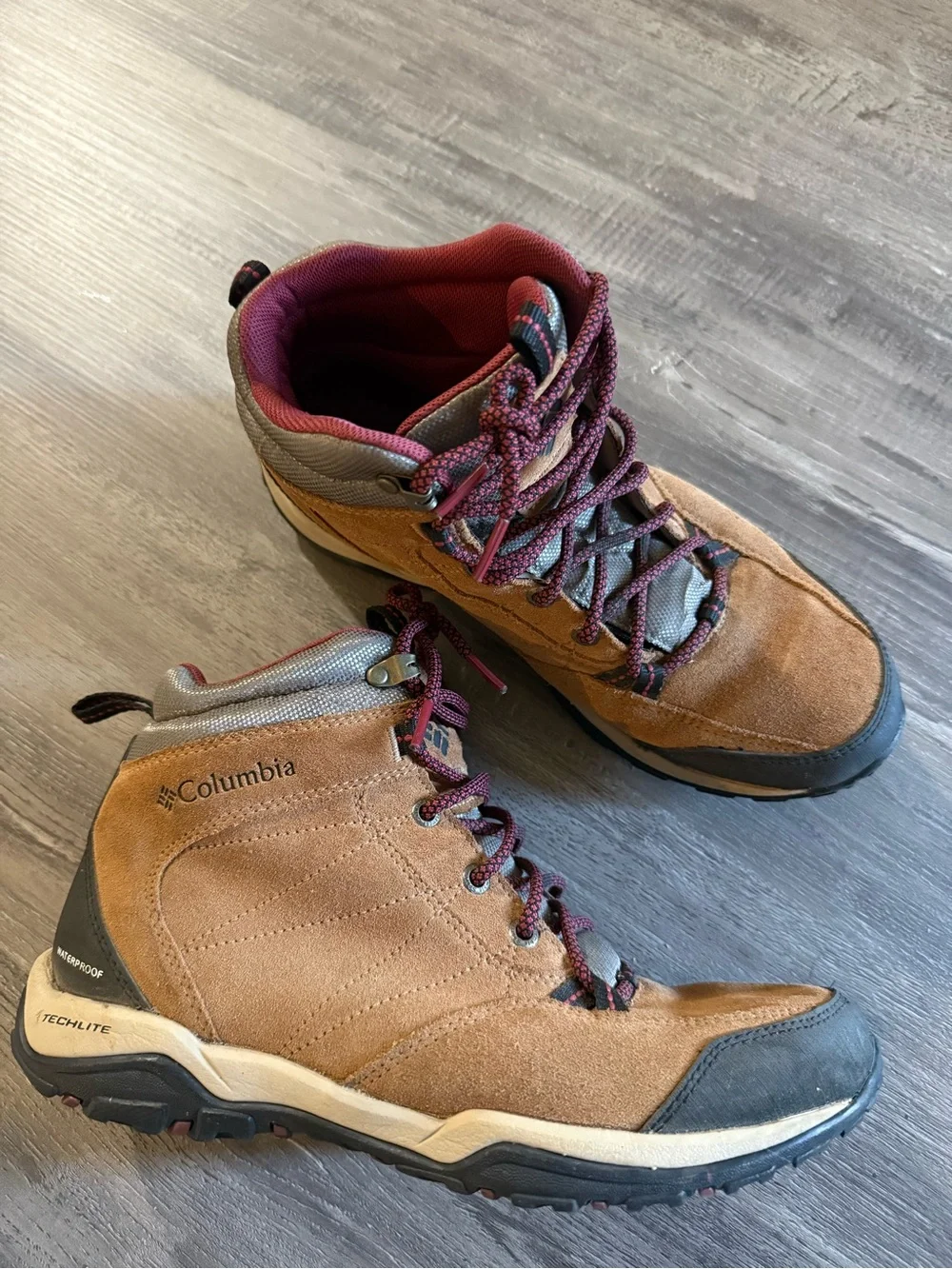 Columbia Mount Tan Men’s Trail Mid Boots